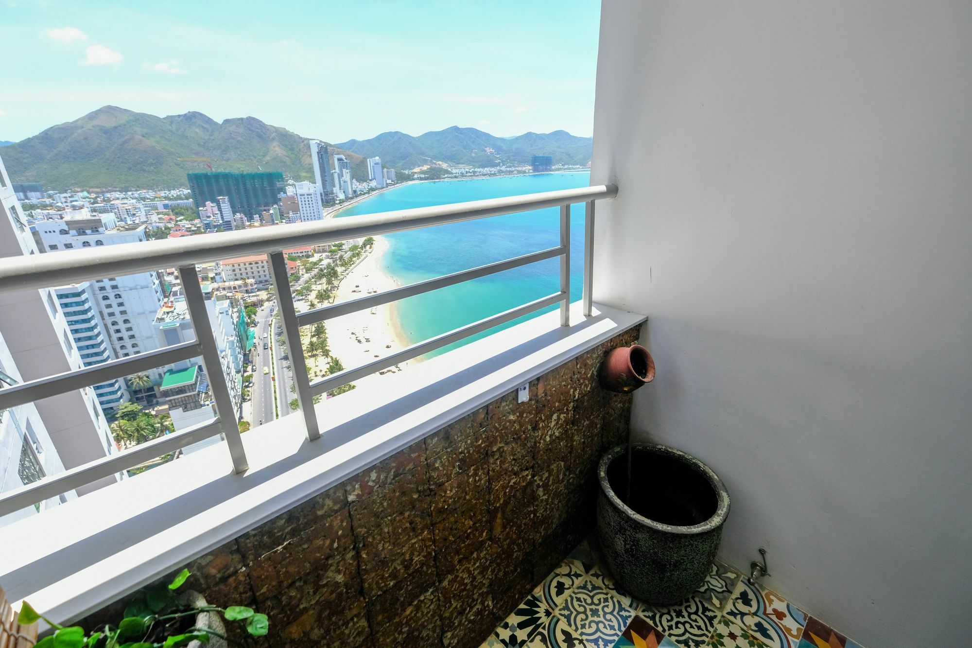 Sunrise Hon Chong Ocean View Apartment Nha Trang Buitenkant foto